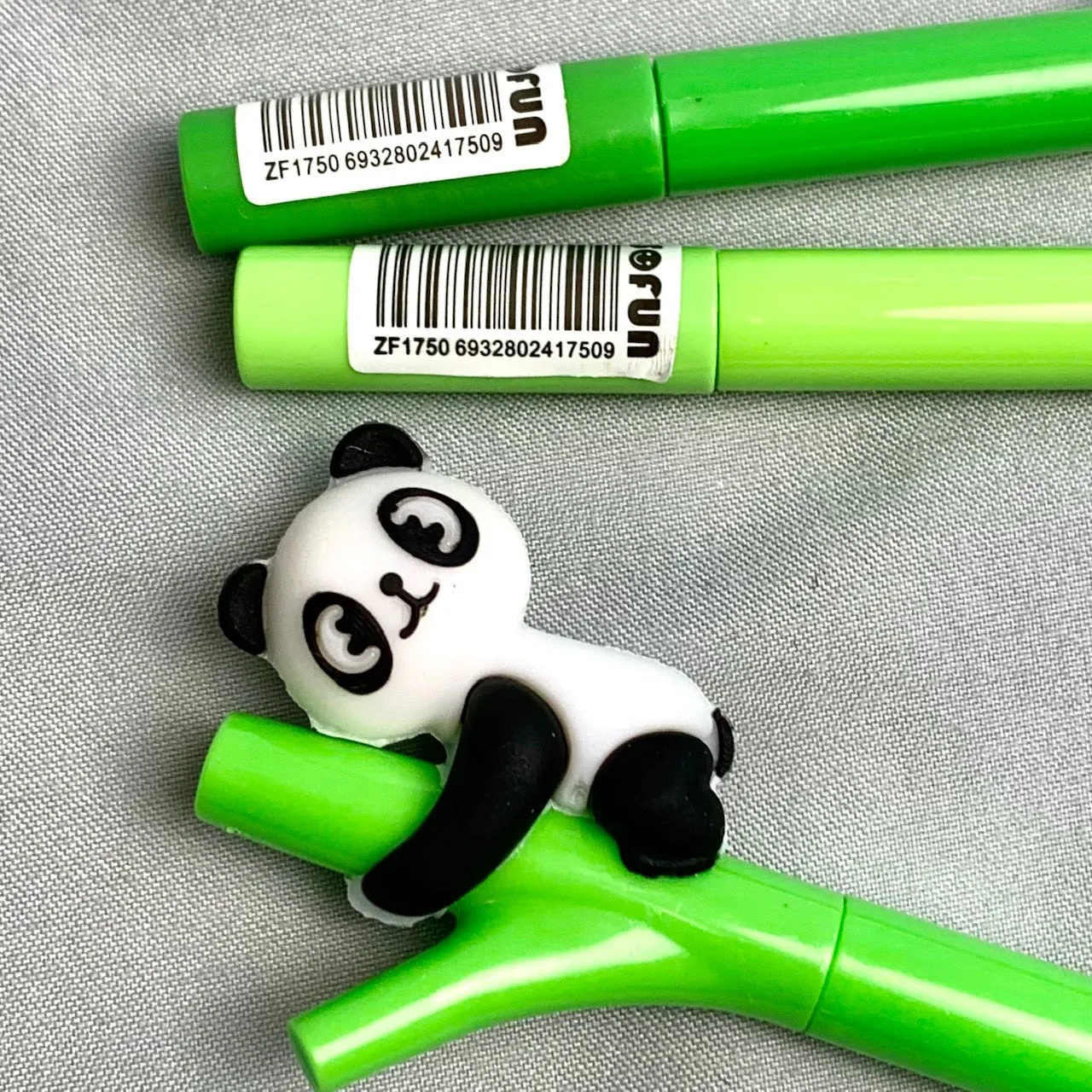 222262 PANDA ON BAMBOO GEL PEN-5