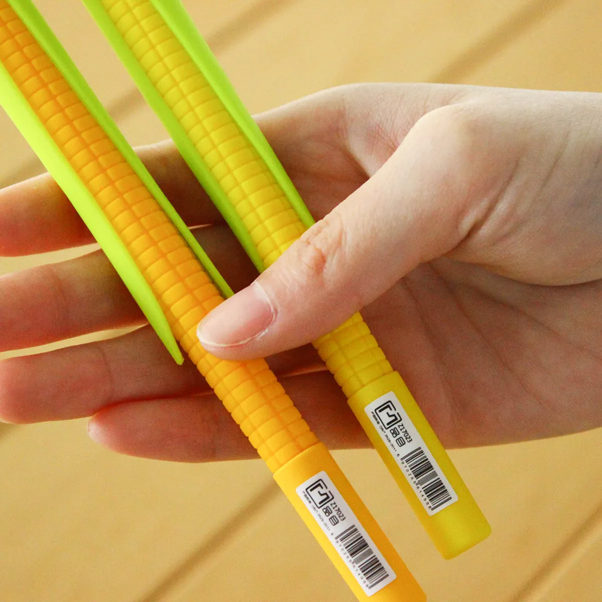 22470 CORN GEL PEN-48