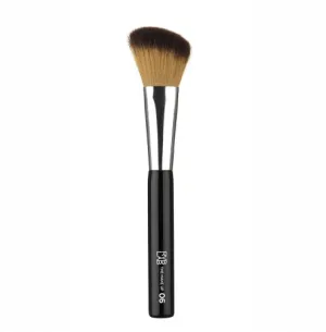 Blush Brush 06 RVB Lab The Make Up