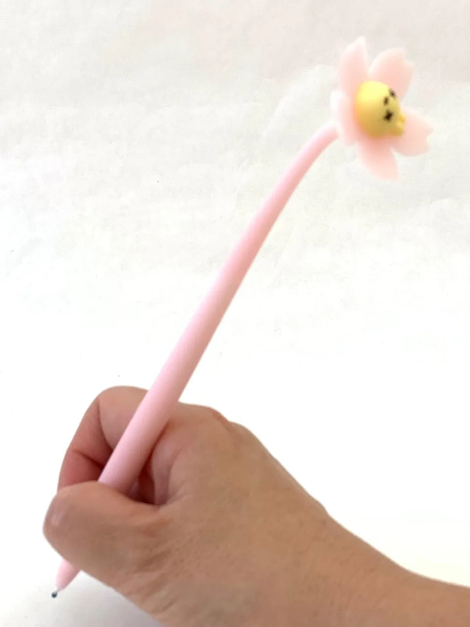 X 22419 SAKURA RABBIT FLOWER WIGGLE GEL PEN-DISCONTINUED