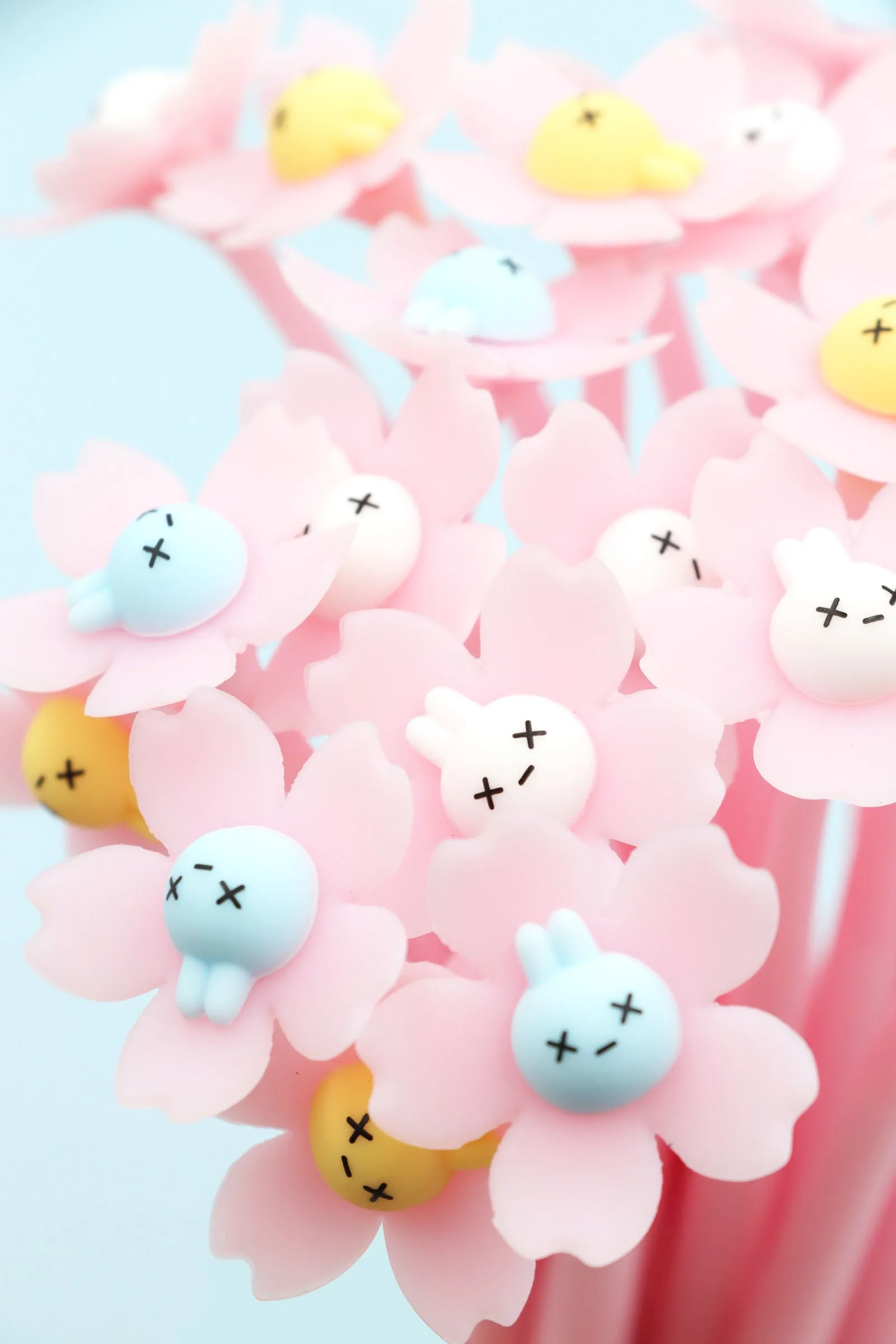 X 22419 SAKURA RABBIT FLOWER WIGGLE GEL PEN-DISCONTINUED