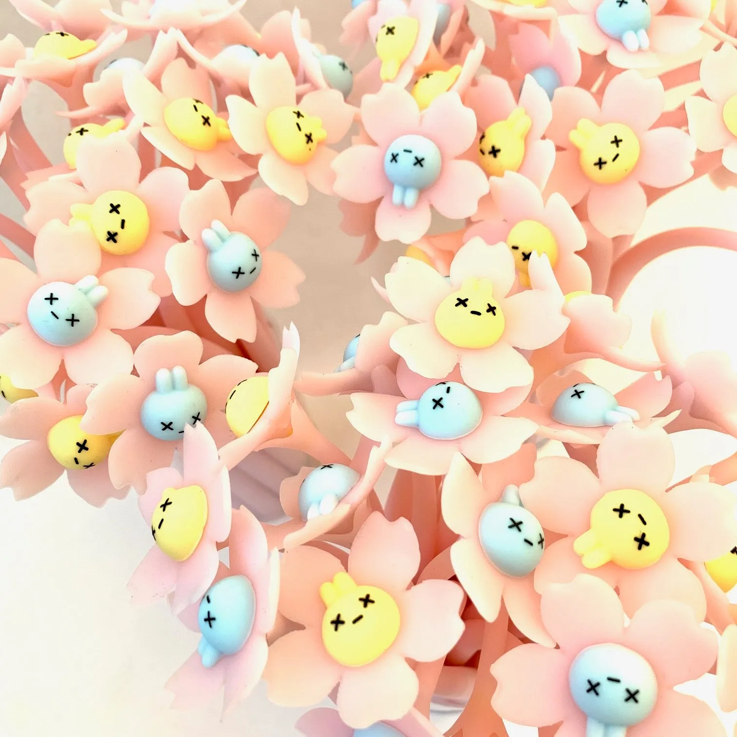 X 22419 SAKURA RABBIT FLOWER WIGGLE GEL PEN-DISCONTINUED