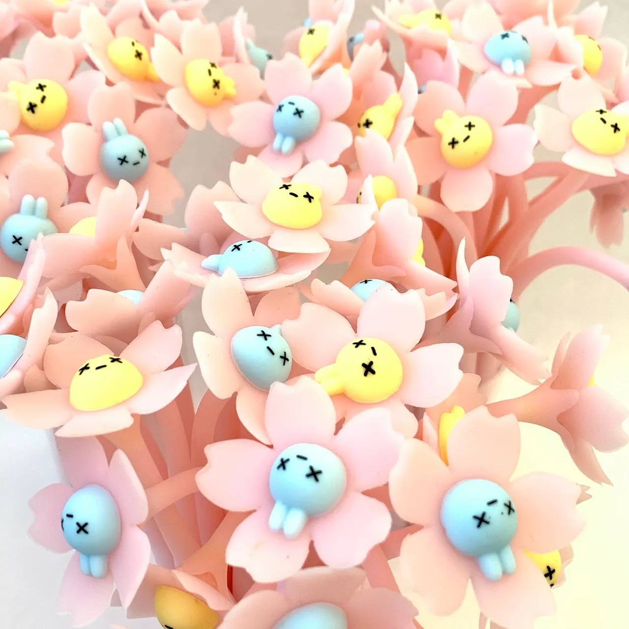 X 22419 SAKURA RABBIT FLOWER WIGGLE GEL PEN-DISCONTINUED