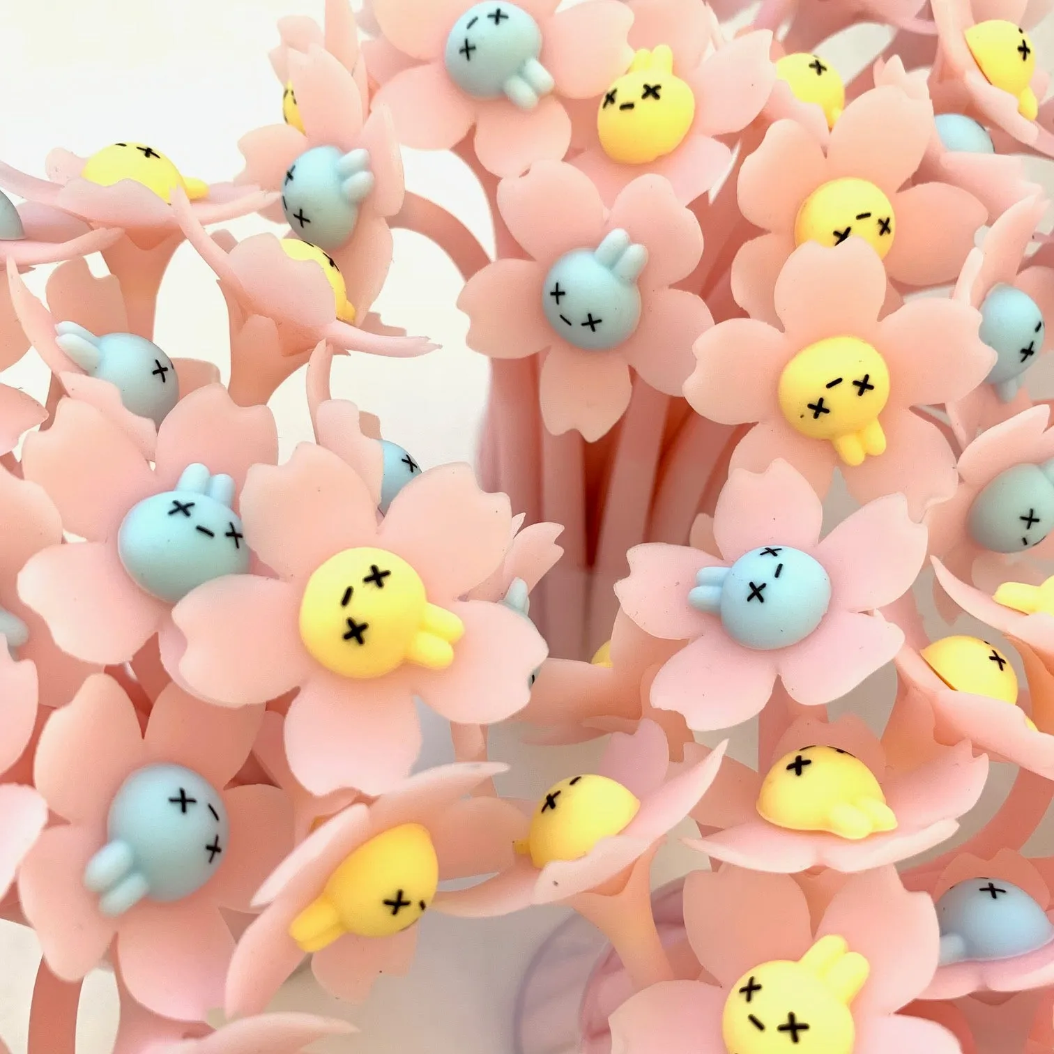 X 22419 SAKURA RABBIT FLOWER WIGGLE GEL PEN-DISCONTINUED