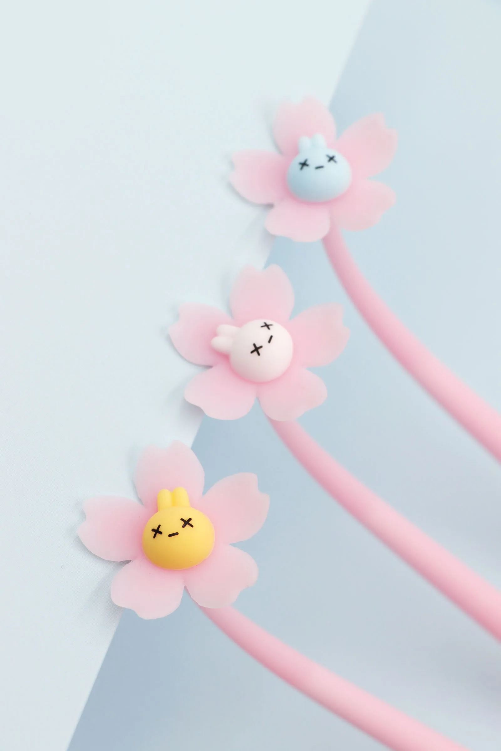 X 22419 SAKURA RABBIT FLOWER WIGGLE GEL PEN-DISCONTINUED