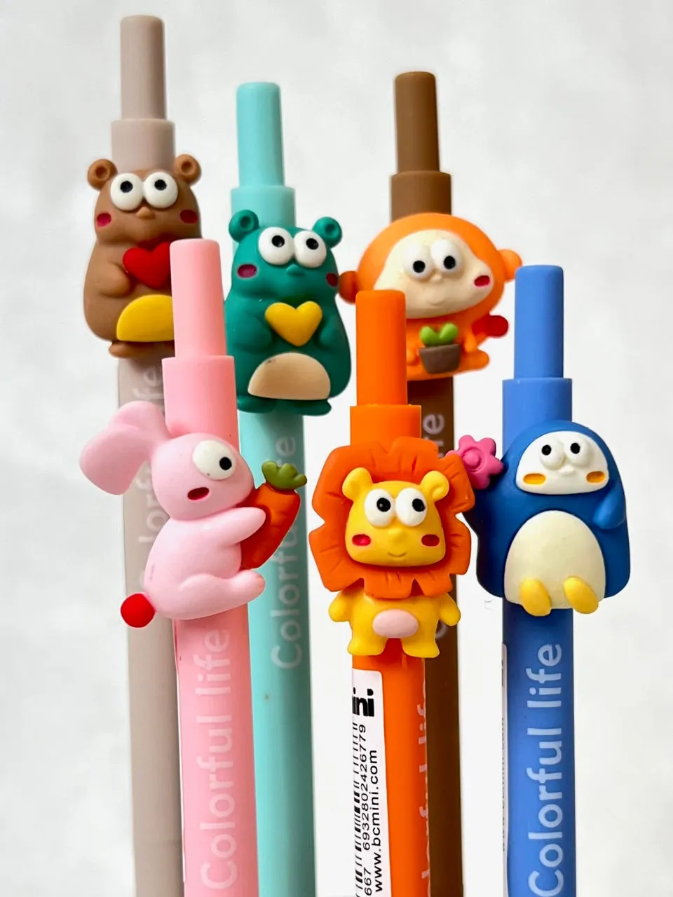 X 22519 COLORFUL ANIMAL LIFE RETRACTABLE GEL PEN-DISCONTINUED