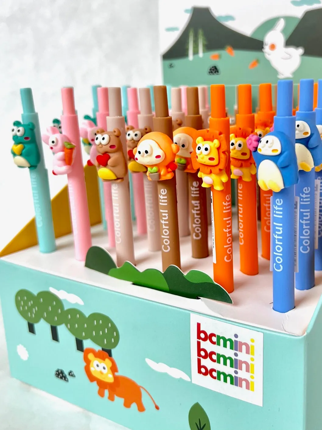 X 22519 COLORFUL ANIMAL LIFE RETRACTABLE GEL PEN-DISCONTINUED